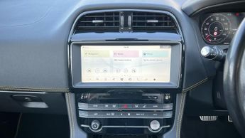 Jaguar F-PACE 2.0 (300) 300 Sport 5dr Auto AWD With Sliding Panoramic Roof and