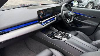 BMW i5 250kW eDrive40 M Sport Pro 84kWh 4dr Auto