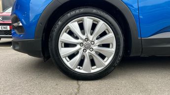 Vauxhall Grandland X 1.2 Turbo Elite Nav (8 Speed) Sat Nav  Heated seats