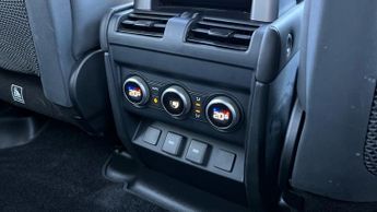 Land Rover Defender 3.0 D250 X-Dynamic HSE 110 5dr Auto With Climate Seats and Slidi