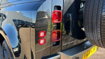 Land Rover Defender 3.0 D250 X-Dynamic HSE 110 5dr Auto With Climate Seats and Slidi