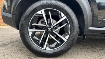 Nissan Juke 1.0 DiG-T N-Connecta 5dr DCT