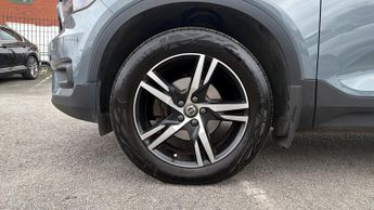 Volvo XC40 1.5 T3 (163) R DESIGN 5dr Geartronic