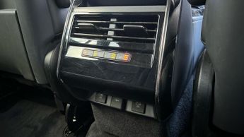 Land Rover Range Rover Sport 3.0 D300 SE 5dr Auto With Heated Seats and Fixed Panoramic Roof