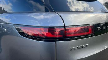 Land Rover Range Rover Sport 3.0 D300 SE 5dr Auto With Heated Seats and Fixed Panoramic Roof