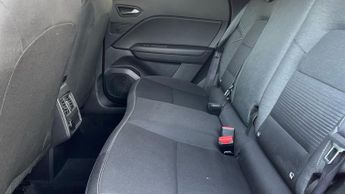 Renault Captur 1.3 TCE 130 Iconic 5dr EDC - Satellite Navigation - Parking Sens