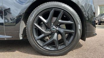 Land Rover Range Rover Sport 3.0 D300 Dynamic SE 5dr Auto With Heated Front and Rear Seats an