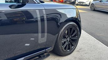 Land Rover Range Rover 3.0 P550e Autobiography 4dr Auto