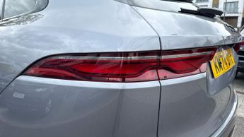Jaguar F-PACE 2.0 D200 R-Dynamic HSE Black 90th Anniv 5dr Auto