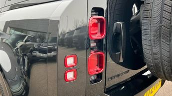 Land Rover Defender 3.0 D250 X-Dynamic SE 90 3dr Auto With Heated Front Seats and 3D