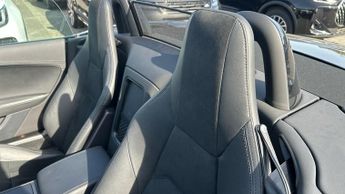 Jaguar F-TYPE 2.0 P300 R-Dynamic Plus 2dr Auto