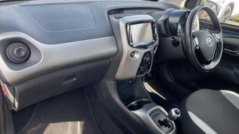 Toyota Aygo 1.0 VVT-i X-Play 5dr x-shift