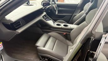 Porsche Taycan 560kW Turbo S 93kWh 4dr Auto
