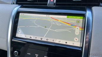 Land Rover Discovery Sport 2.0 D180 R-Dynamic SE 5dr Auto With Fixed Panoramic Roof and Key