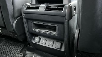 Land Rover Defender 3.0 D250 SE 110 5dr Auto With Heated Front Seats and Cruise Cont