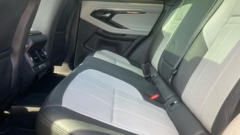 Land Rover Range Rover Evoque 1.5 P300e R-Dynamic SE 5dr Auto
