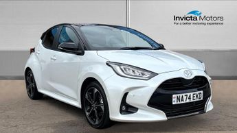 Toyota Yaris 1.5 Hybrid 130 Premiere Edition 5dr Auto with Rear Camera  Heads