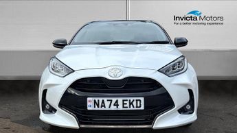 Toyota Yaris 1.5 Hybrid 130 Premiere Edition 5dr Auto with Rear Camera  Heads