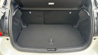 Toyota Yaris 1.5 Hybrid 130 Premiere Edition 5dr Auto with Rear Camera  Heads