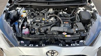 Toyota Yaris 1.5 Hybrid 130 Premiere Edition 5dr Auto with Rear Camera  Heads
