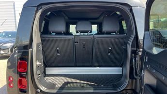Land Rover Defender 3.0 D250 X-Dynamic HSE 90 3dr Auto With Climate Front Seats and 