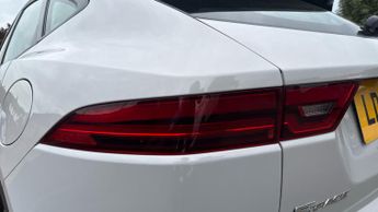 Jaguar E-PACE 1.5 P300e R-Dynamic SE 5dr Auto