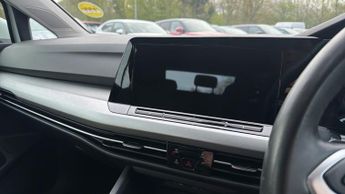 Volkswagen Golf 1.5 eTSI 150 Life 5dr DSG
