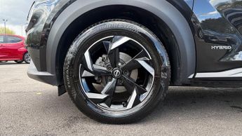 Nissan Juke 1.6 Hybrid N-Connecta 5dr Auto