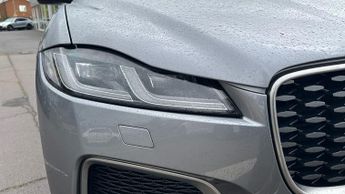 Jaguar F-PACE 3.0 D300 R-Dynamic HSE 5dr Auto AWD - Panoramic Sunroof - Perfor