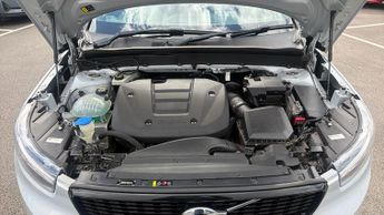 Volvo XC40 1.5 T3 (163) R DESIGN 5dr Geartronic