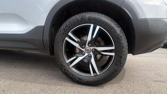 Volvo XC40 1.5 T3 (163) R DESIGN 5dr Geartronic