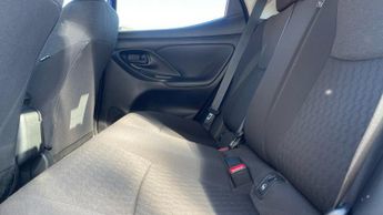 Toyota Yaris 1.5 Hybrid Design 5dr CVT
