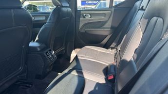 Volvo XC40 2.0 D4 (190) Inscription Pro 5dr AWD Geartronic