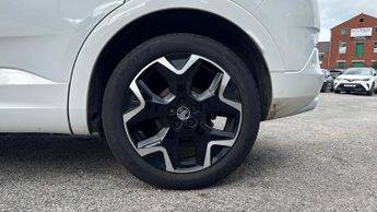 Vauxhall Grandland 1.2 Turbo Ultimate 5dr Auto (Front/Rear Parking Sensors)(Lane As