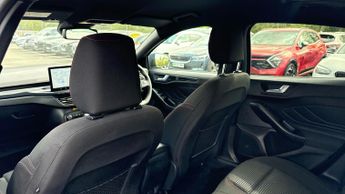 Ford Focus 1.0 EcoBoost Hybrid mHEV ST-Line 5dr Auto (Apple Carplay/Android