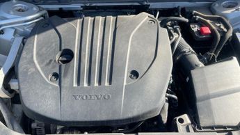 Volvo XC60 2.0 B4P Plus Dark 5dr Geartronic