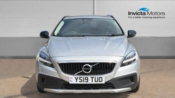 Volvo V40 Cross Country T3 Cross Country Pro Nav 5 Dr Auto with Leather  Nav Gloss Black
