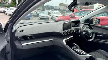 Peugeot 5008 1.2 PureTech Allure 5dr EAT8 (Navigation)(Rear Camera)(Cruise Co