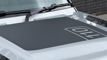 Land Rover Defender 3.0 D300 X-Dynamic SE 110 5dr Auto