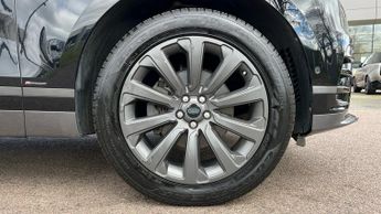 Land Rover Range Rover Velar 2.0 P250 R-Dynamic SE 5dr Auto With Heated Front Seats and Fixed