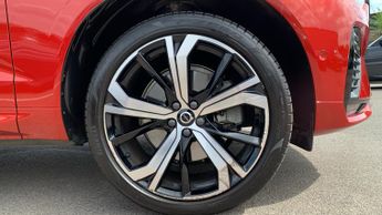 Volvo XC60 2.0 B5P Ultimate Dark 5dr AWD Geartronic