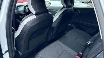 Renault Captur 1.6 E-Tech PHEV 160 Techno 5dr Auto (Climate Control)(Navigation