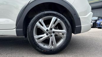 Volkswagen Taigo 1.5 TSI 150 R-Line 5dr DSG (Navigation)(Parking Assistance)(Powe
