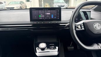 MG MG4 EV 150kW SE EV Long Range 64kWh 5dr Auto with 1 Owner  Adaptive Cru
