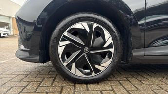 MG MG4 EV 150kW SE EV Long Range 64kWh 5dr Auto with 1 Owner  Adaptive Cru