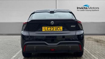 MG MG4 EV 150kW SE EV Long Range 64kWh 5dr Auto with 1 Owner  Adaptive Cru