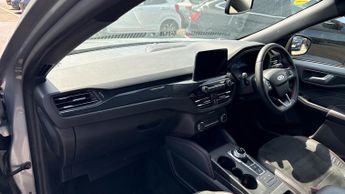 Ford Kuga 2.5 FHEV ST-Line X Edition 5dr CVT (Front/Rear Parking Sensors)(