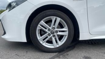 Toyota Corolla 1.8 VVT-i Hybrid Icon Tech 5dr CVT