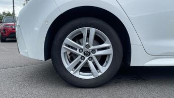 Toyota Corolla 1.8 VVT-i Hybrid Icon Tech 5dr CVT