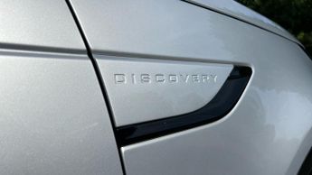 Land Rover Discovery 3.0 D300 R-Dynamic SE 5dr Auto With Heated Seats and Fixed Panor